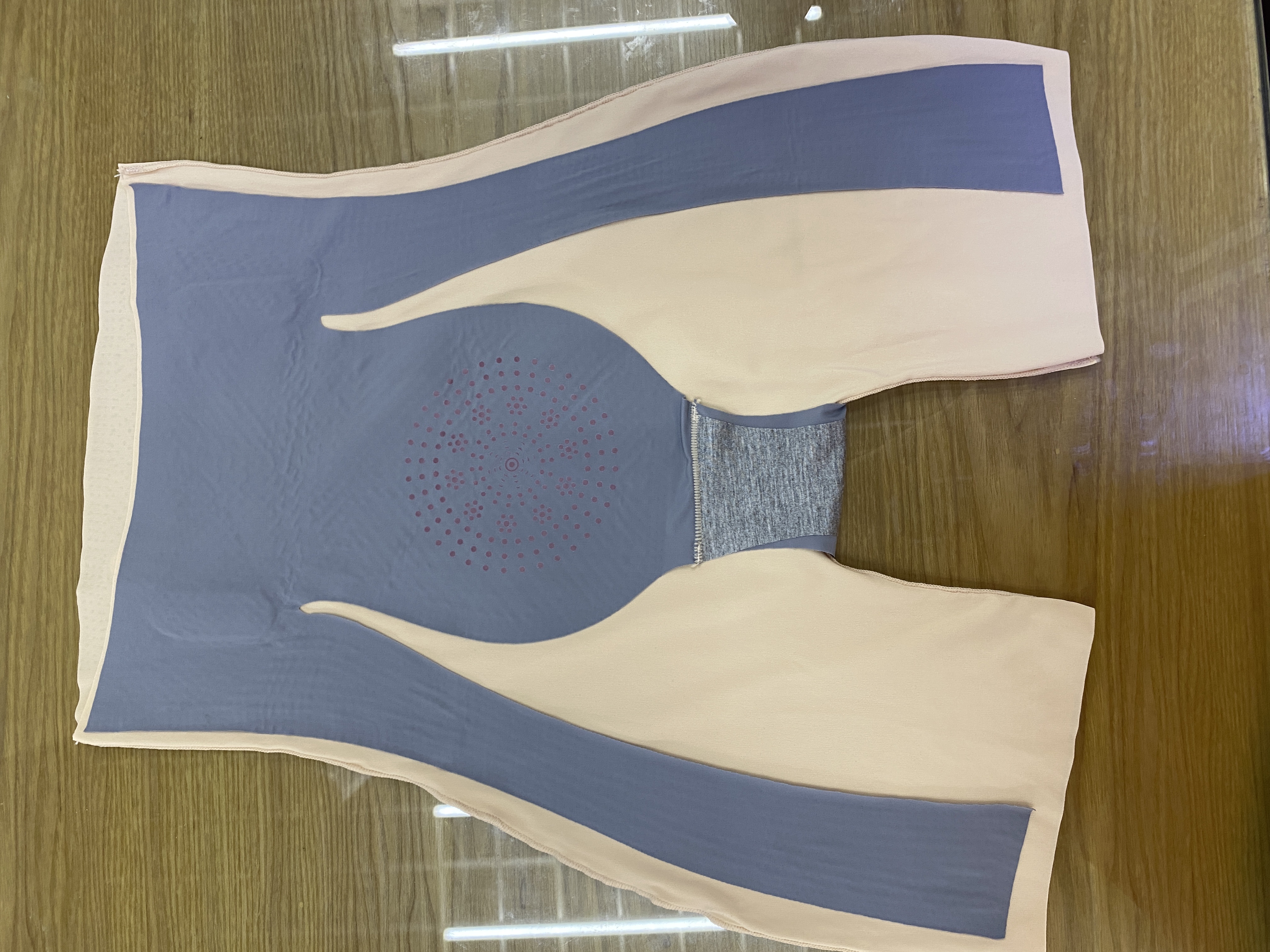 Pantalones suspendidos kaka Specification image