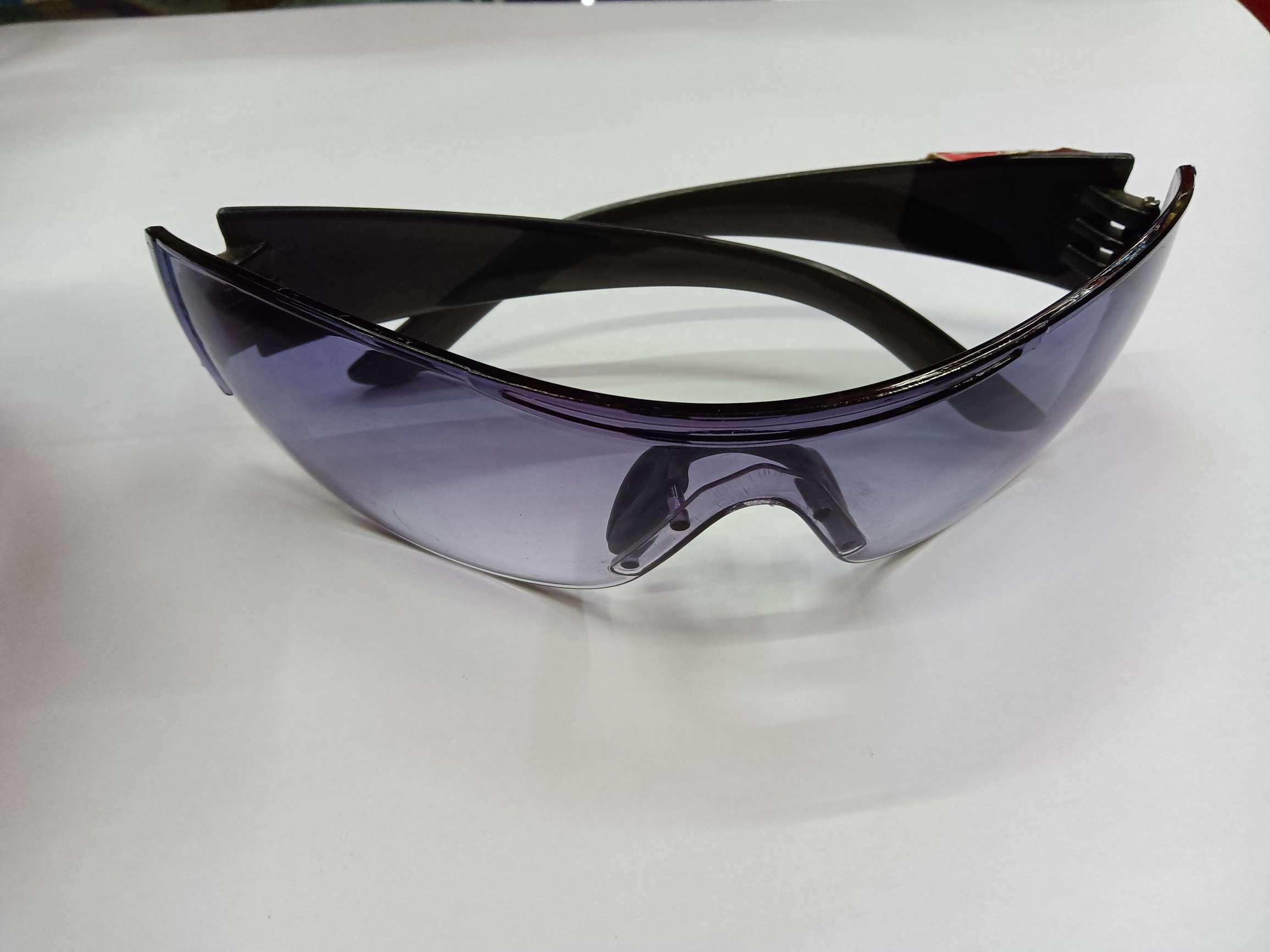 渐变色眼镜产品图