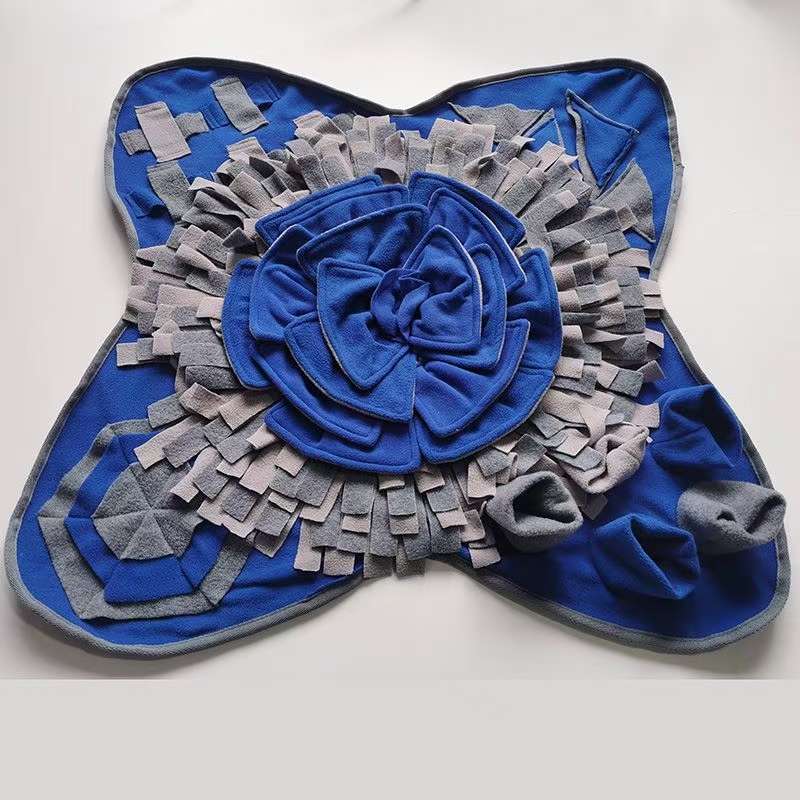 宠物用品！狗狗溴闻垫！这边客户等着货，那边工人回家
我手笨[流泪]好想坐上去多缝几个出来也好
急客户所急[害羞]详情3