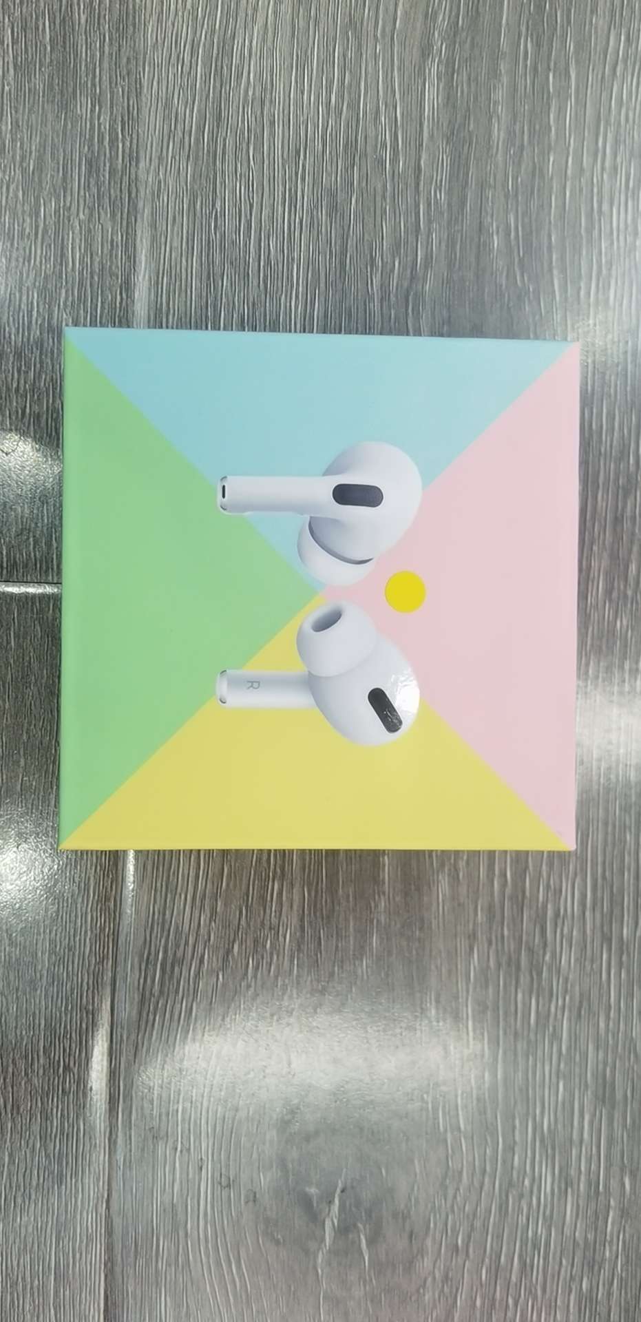 Three Generations Of Macarons details Picture