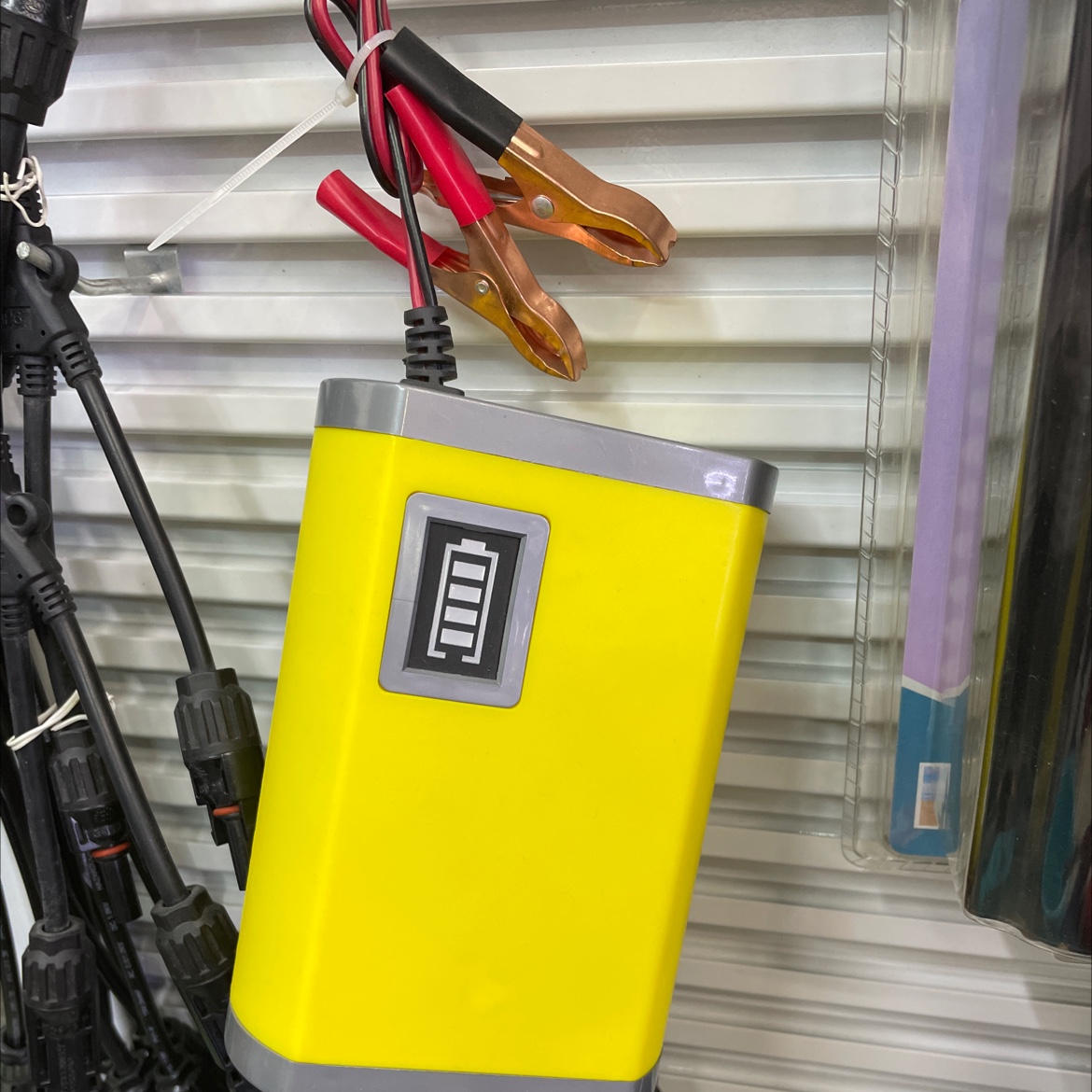 充电器（黄色）详情图1