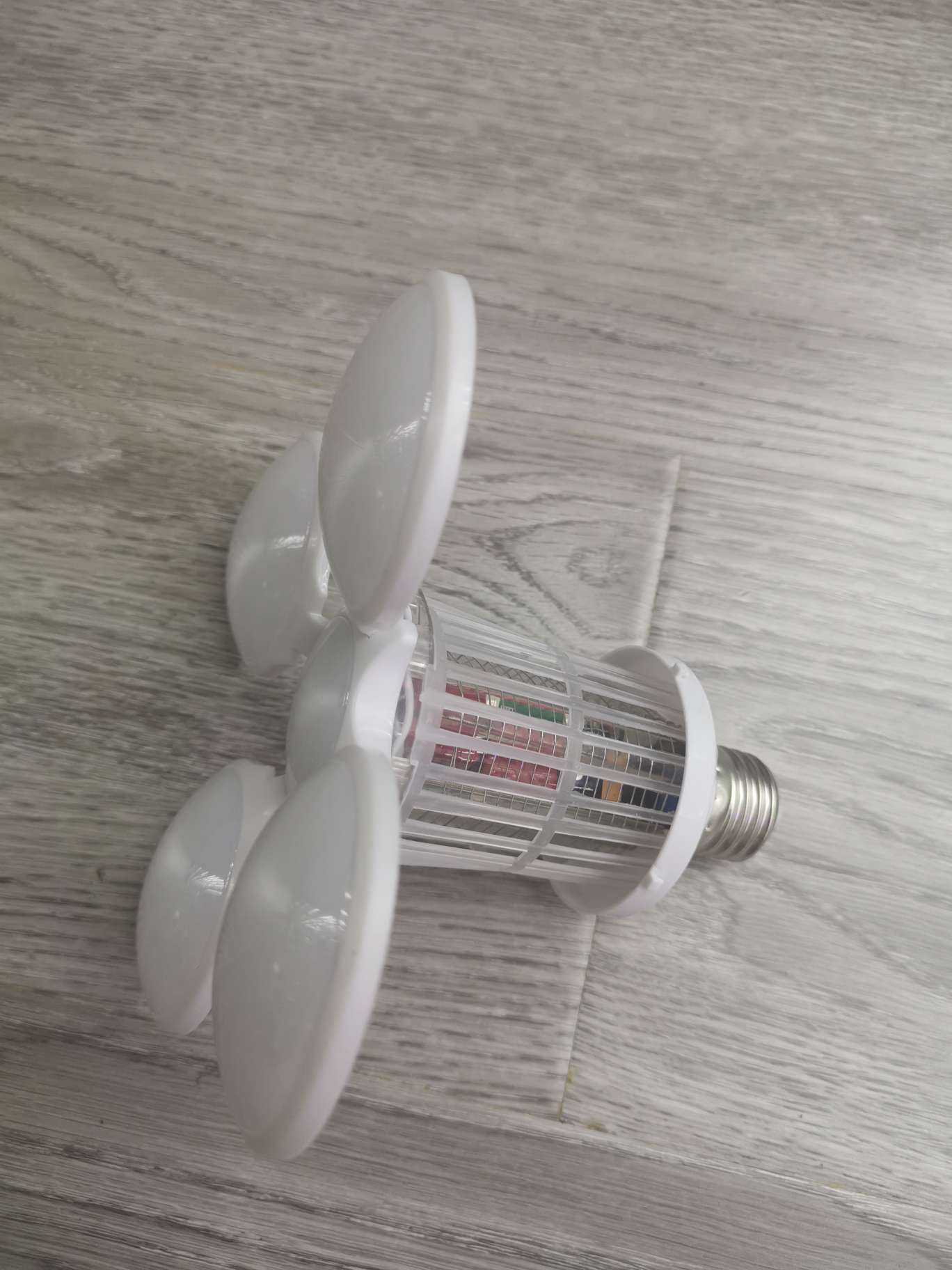 足球灭蚊灯产品图