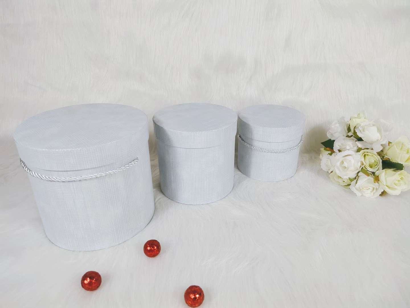 涌金礼品盒比心圆形花盒抱抱桶鲜花桶花束包装材料干花伴手礼品盒花艺插花盒新款花盒圆筒礼盒详情3