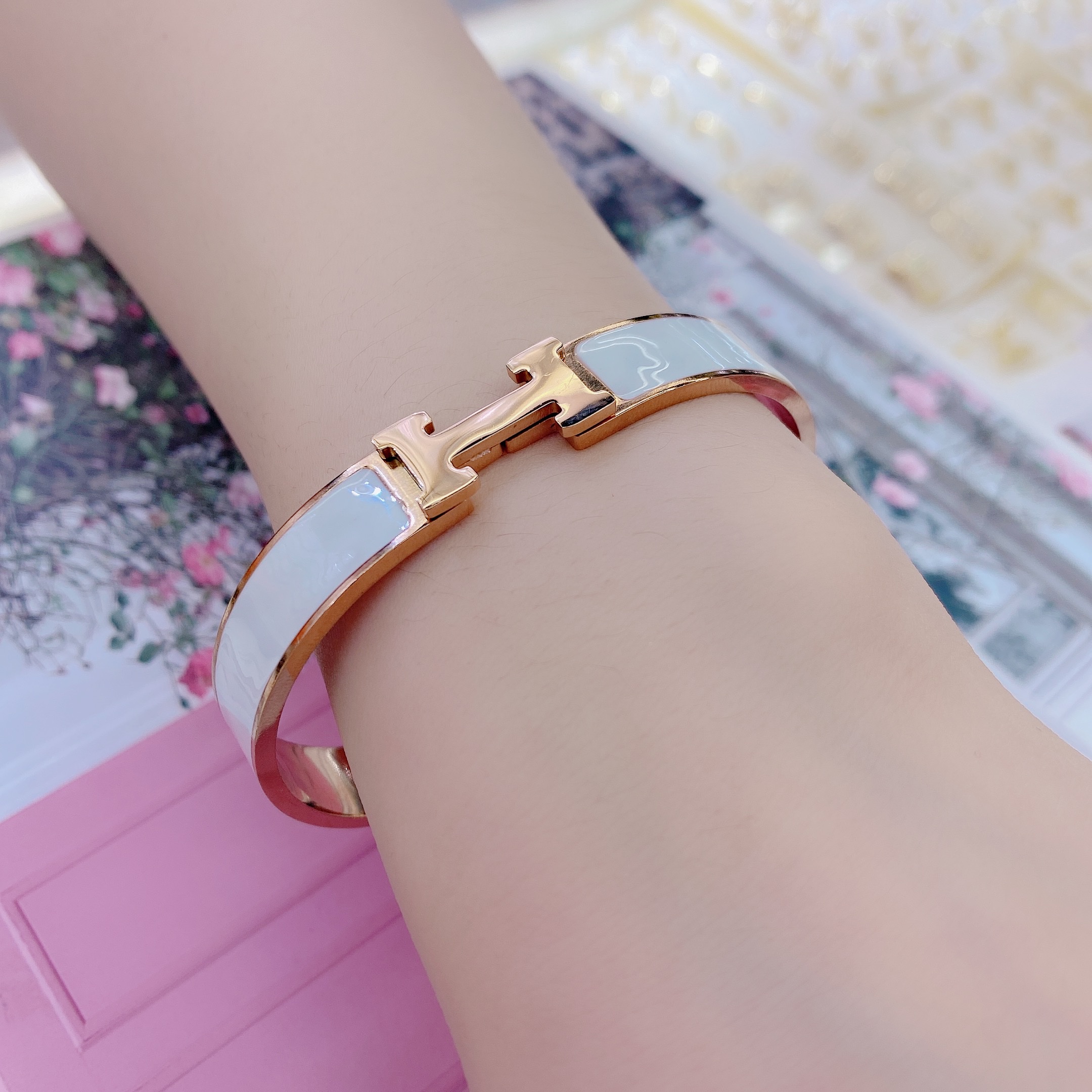 Chenglong Jewelry Bracelet: Korean version couple jewelry for women, fashionable inlaid, niche design, Instagram trendy and popular titanium steel bracelet B0134-120 detail image 6