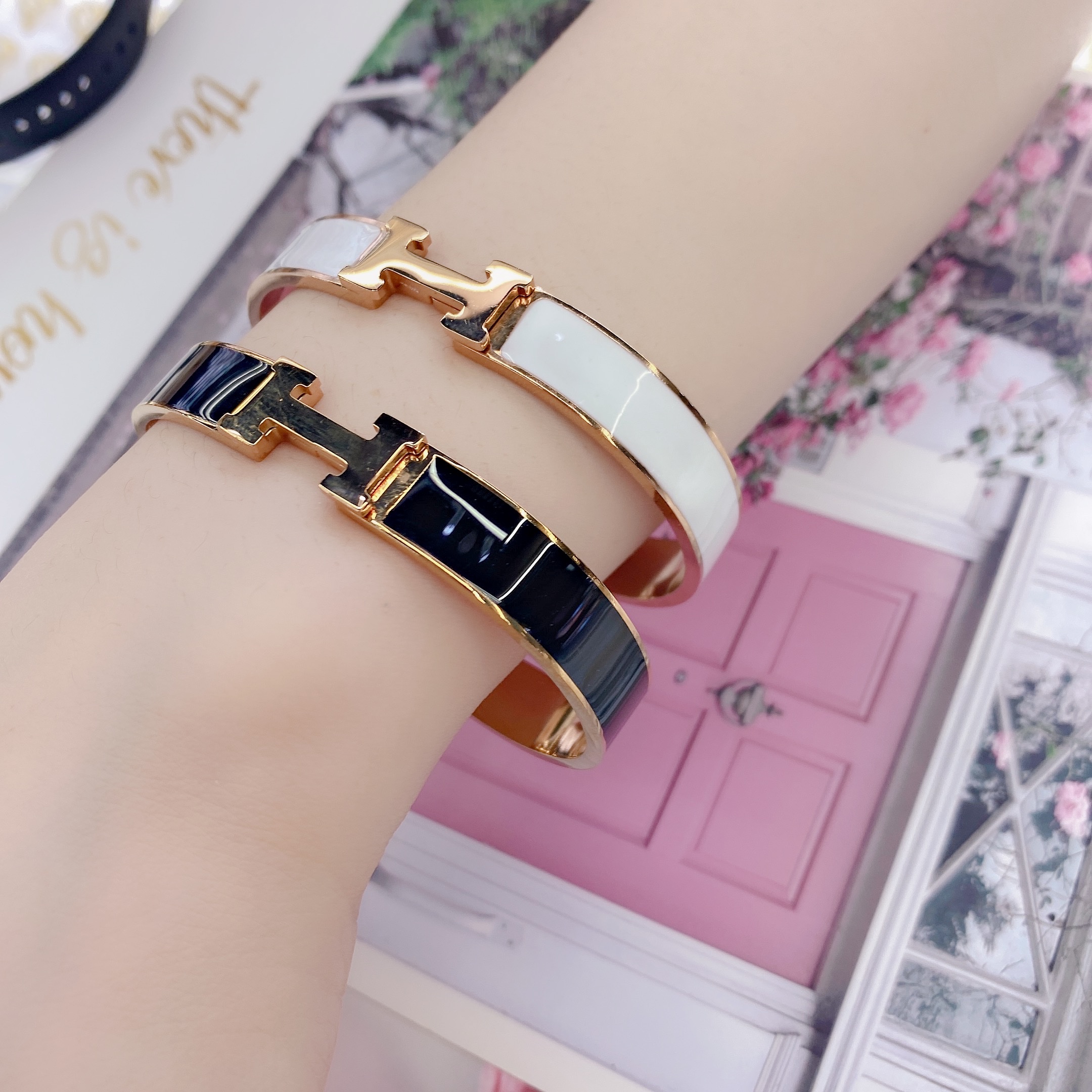 Chenglong Jewelry Bracelet: Korean version couple jewelry for women, fashionable inlaid, niche design, Instagram trendy and popular titanium steel bracelet B0134-120 detail image 4