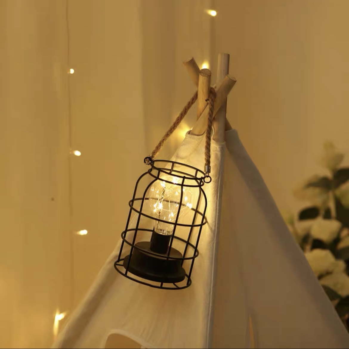 LED nightlight Creative wine glass wine bottle modeling iron art copper wire light ins Romantic room bedroom decoration table lamp round bottle iron hanging light USB