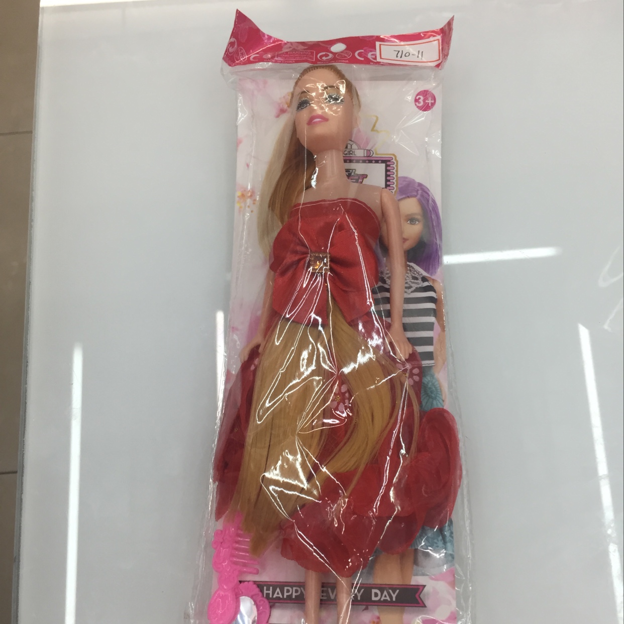 71O-11 board of dolls details Picture