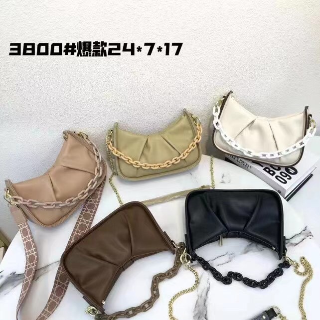 3800