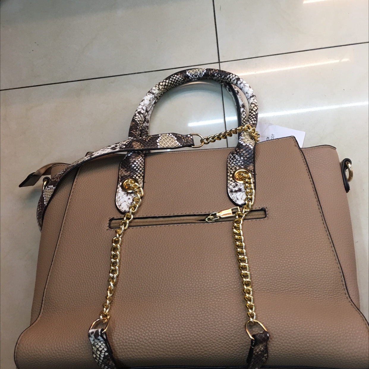 链条女包细节图