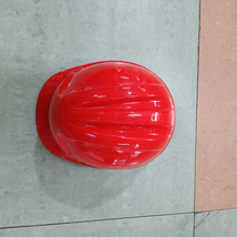 红色川字型安全帽