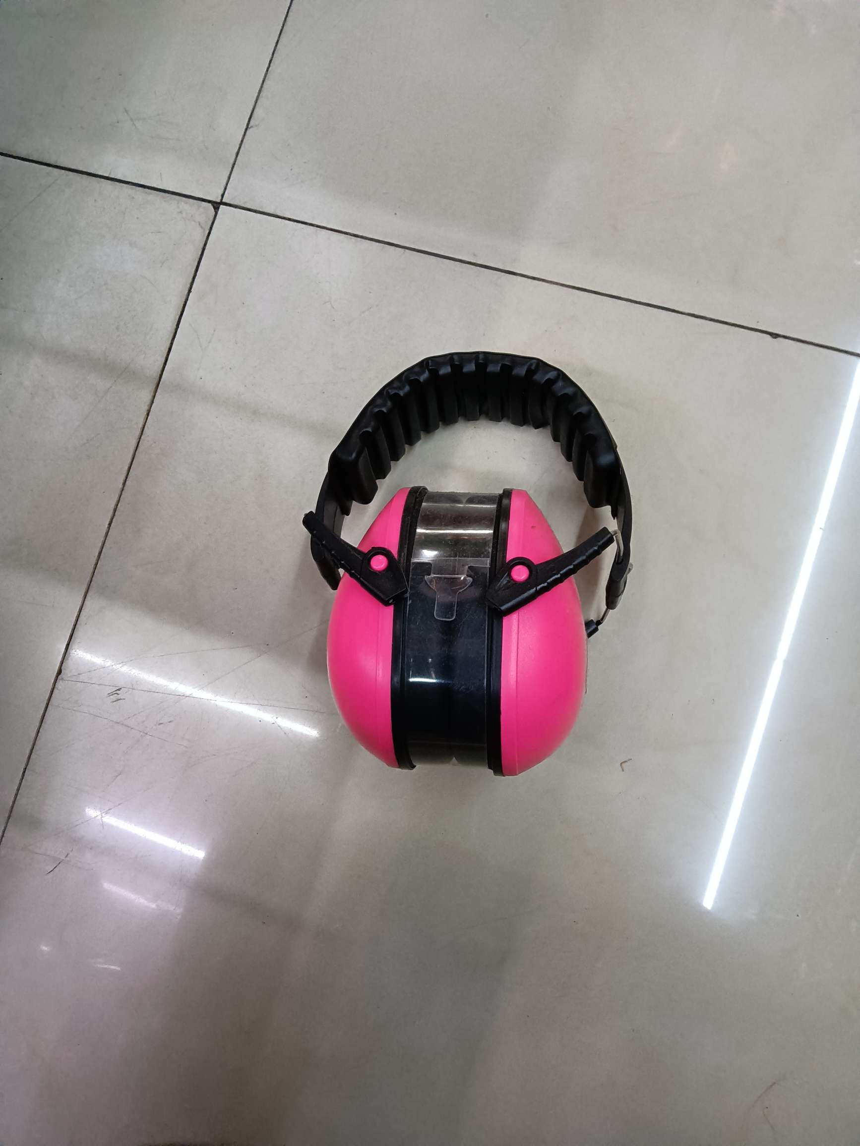 粉红色好质量耳罩详情图1