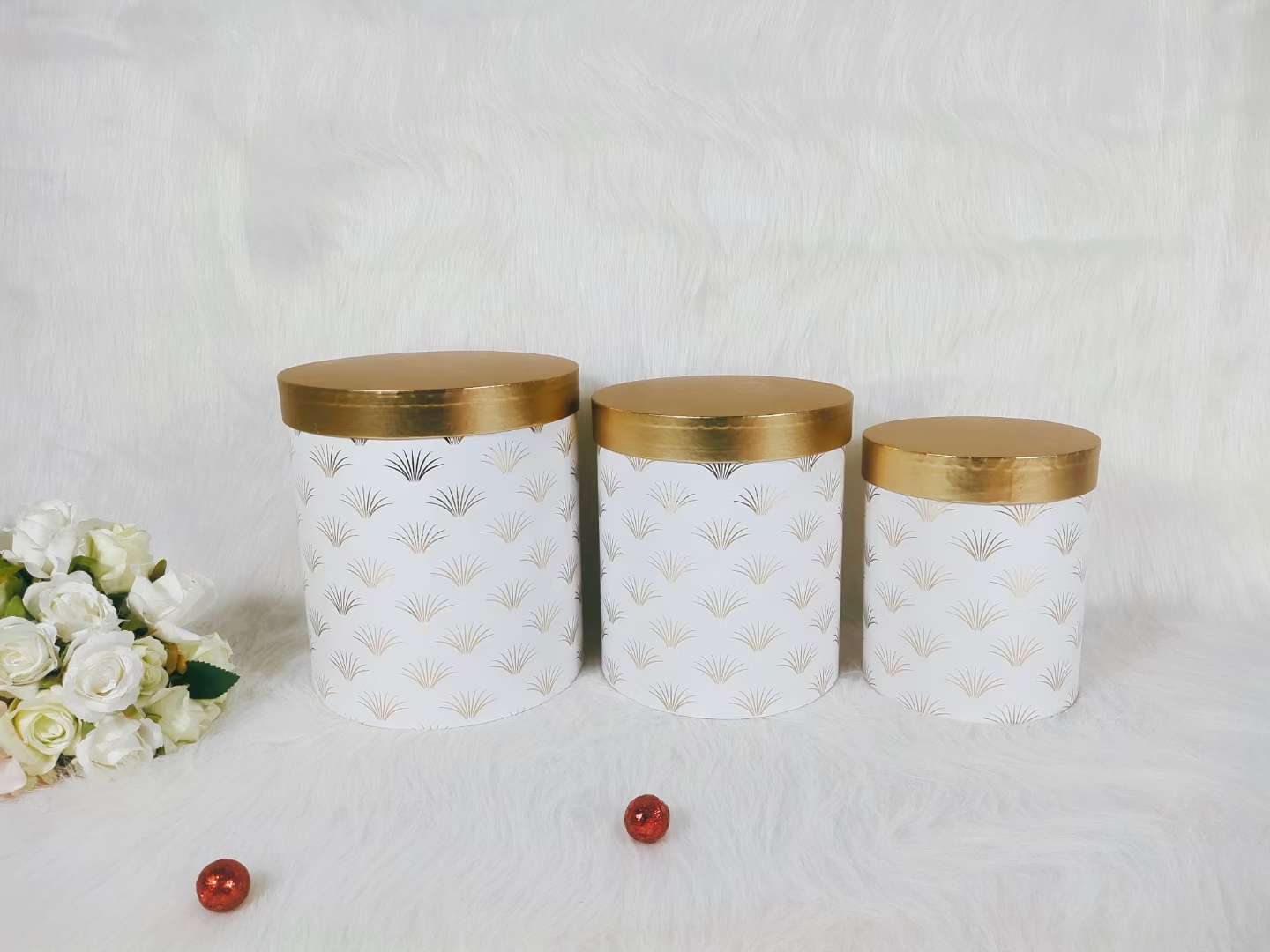 Gold Gift Box Office Culture Festival Supplies Gold Gift Box Hot Covered Round Box Set details Picture