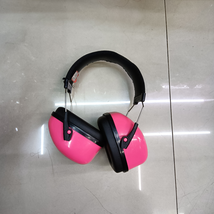 粉色耳罩