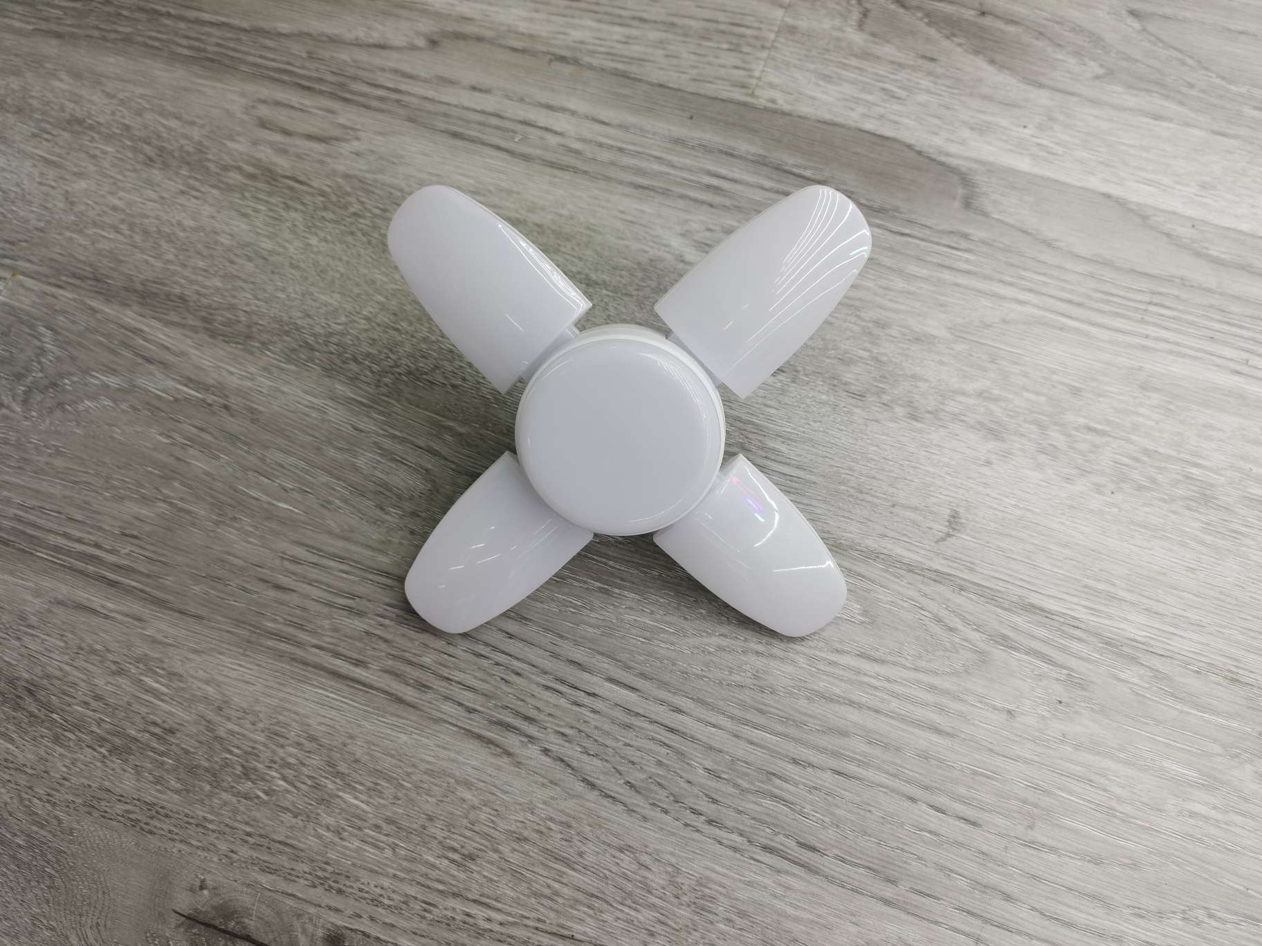 新款4+1小四叶灯 28WLED灯 details Picture