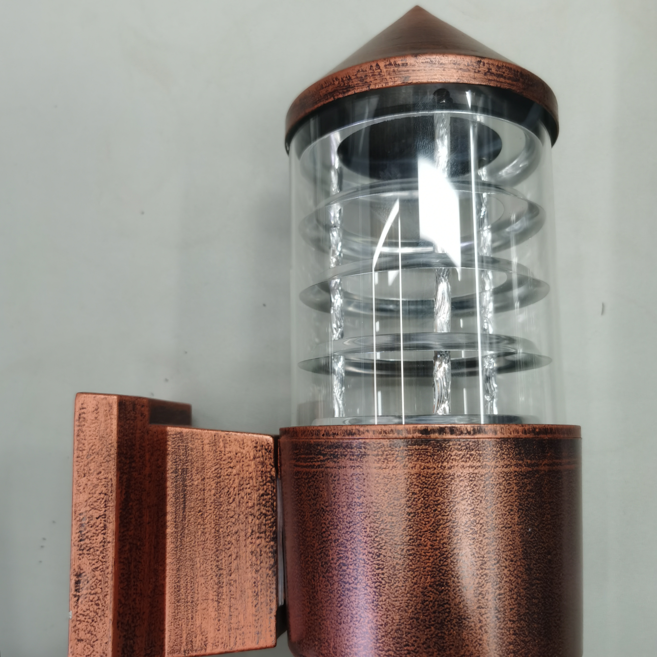 Outdoor wall lamp - single-headed pointed cap in red copper color