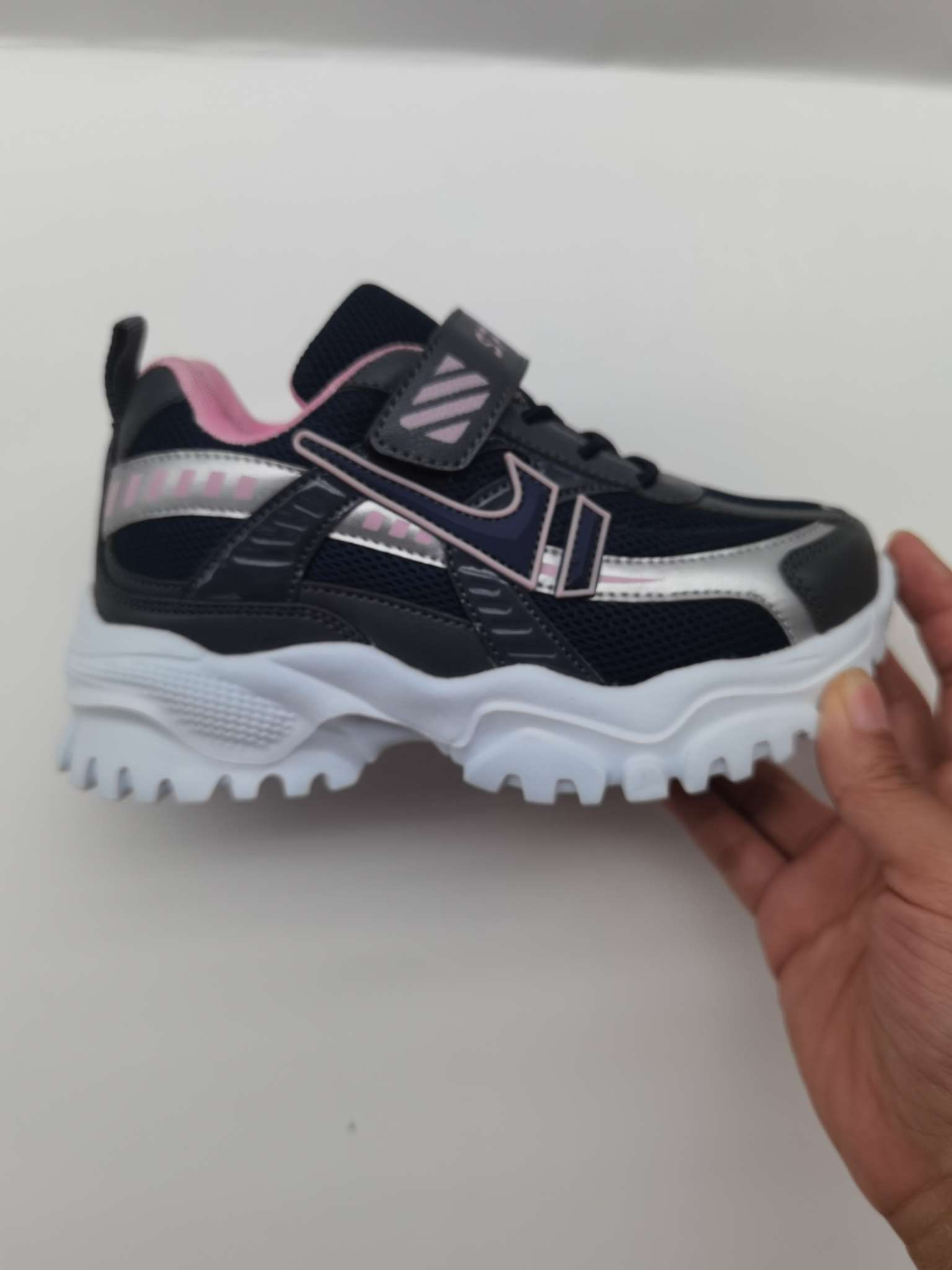 2021 New Sports Shoes For Boys And Girls details Picture