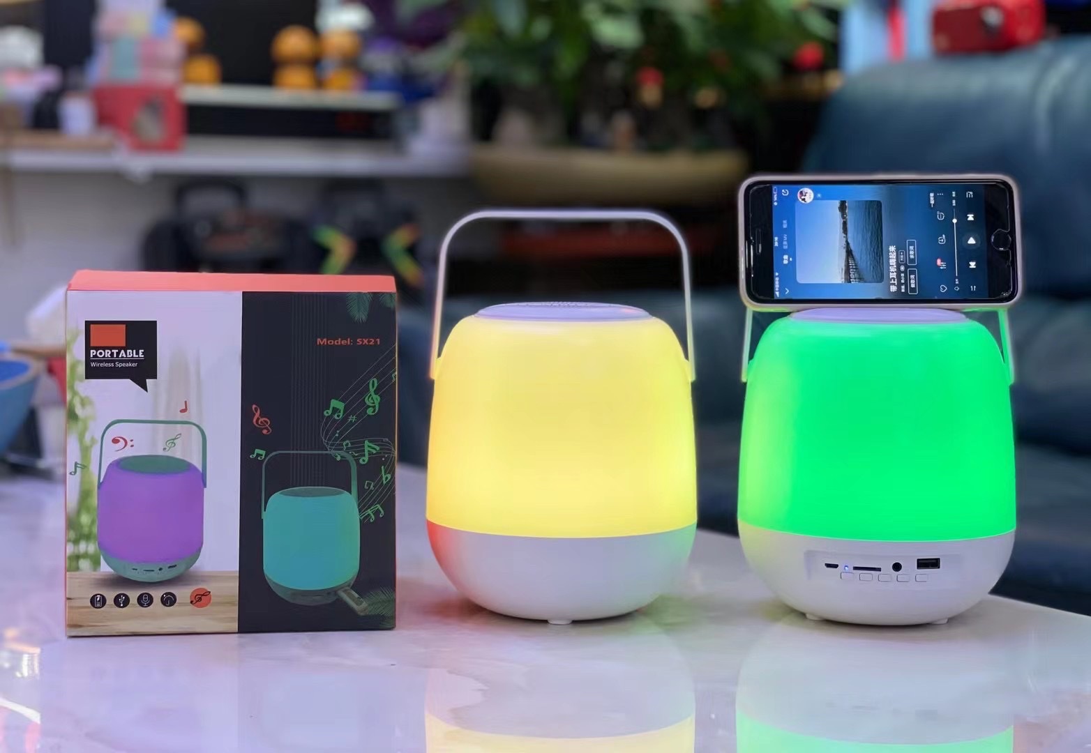 SX-21 Colorful Light Handle Mobile Phone Stand Wireless Bluetooth Speaker Item Picture