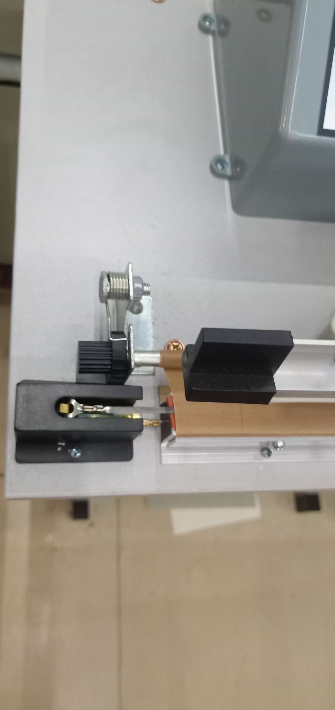 400 Foot pedal sealing machine details Picture