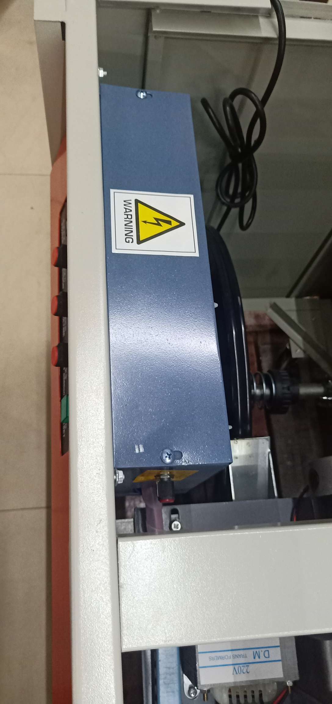 Semi-automatic high-platform strapping machine detail image 5