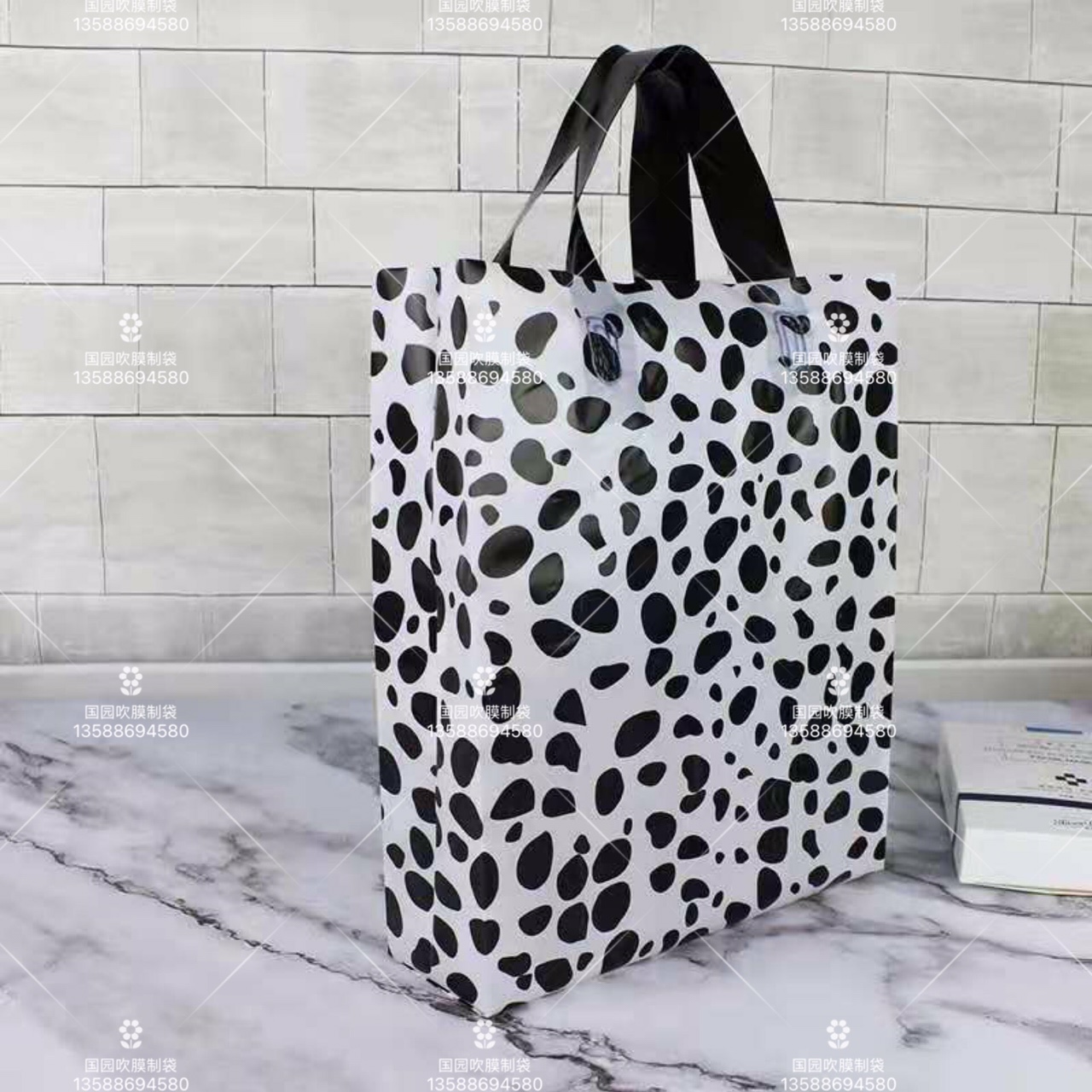 【批发】礼品袋购物袋手提袋男女服装袋塑料袋