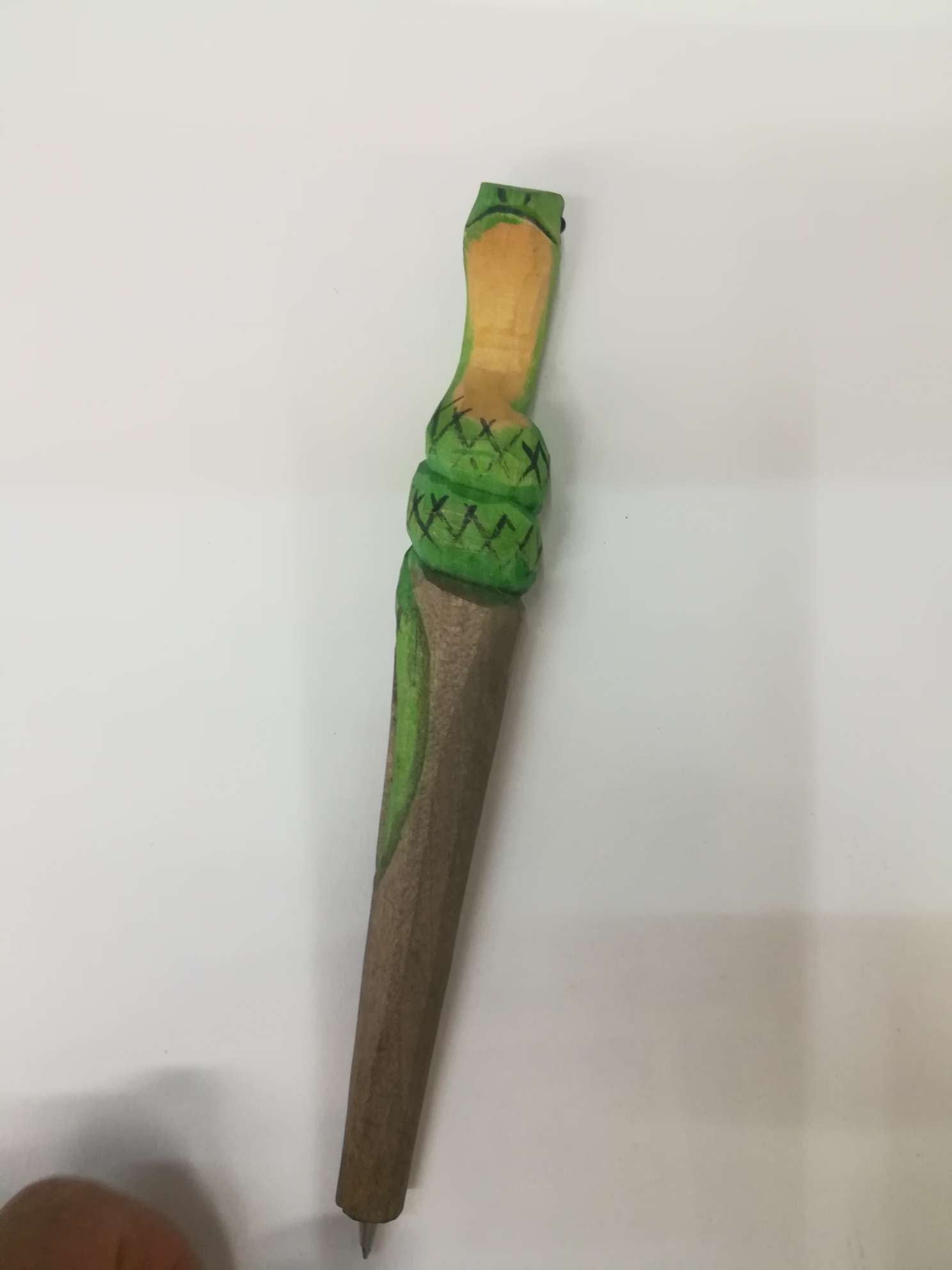 旅游纪念品纯手工雕刻木头仿真蜷蛇礼品工艺圆珠笔详情图1