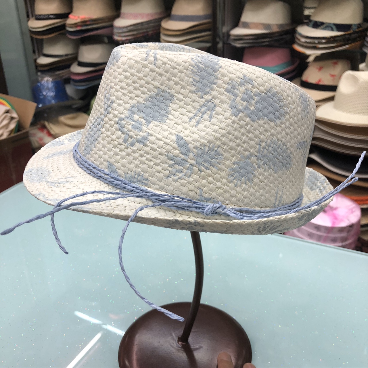 Top Hat 1