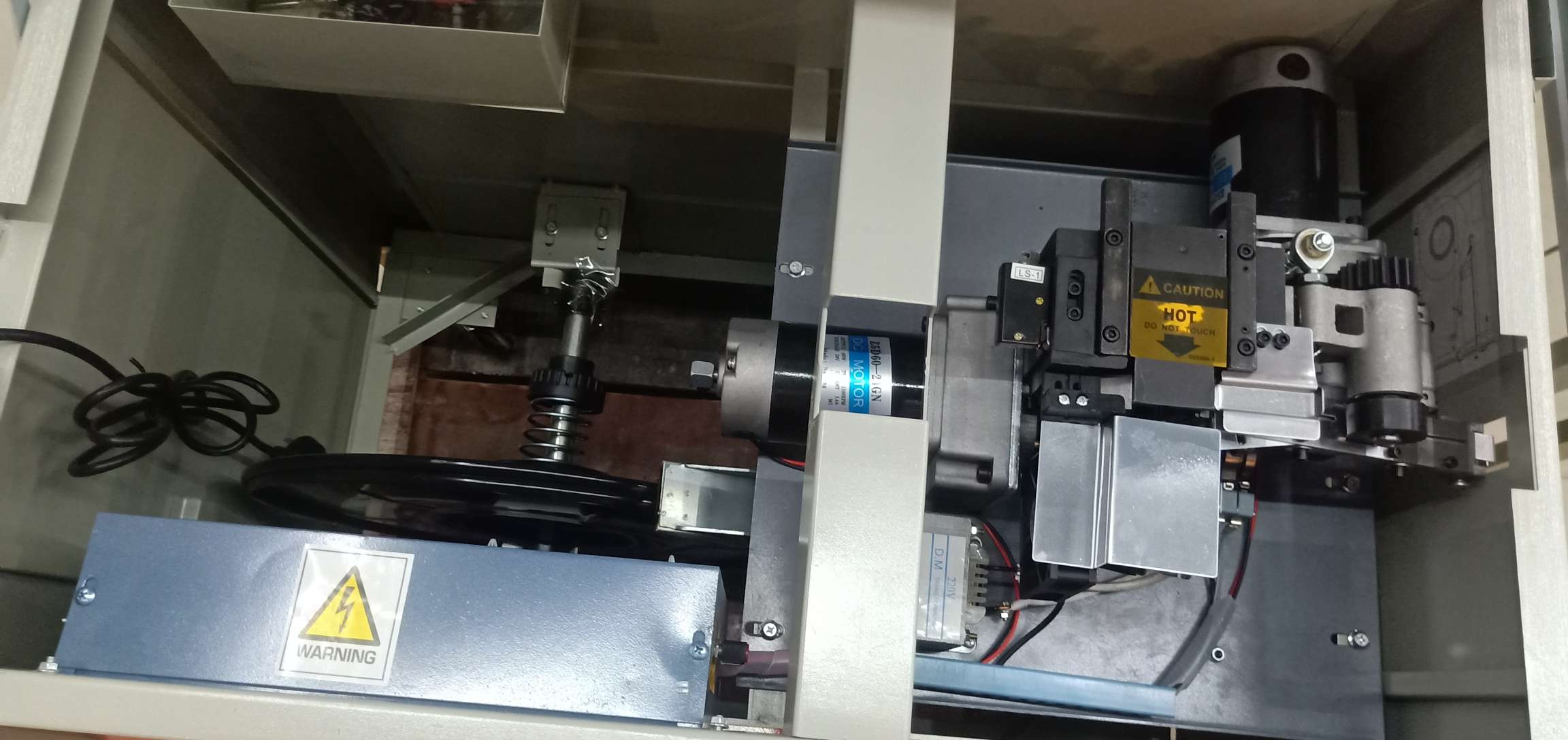 Semi-automatic high-platform strapping machine detail image 6
