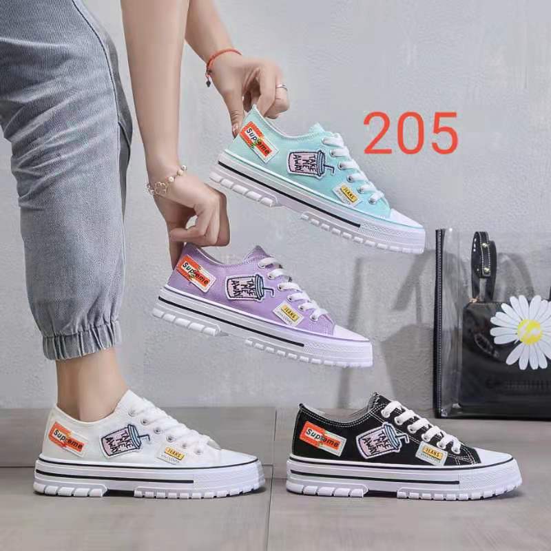 2021 New Sneaker Casual Look