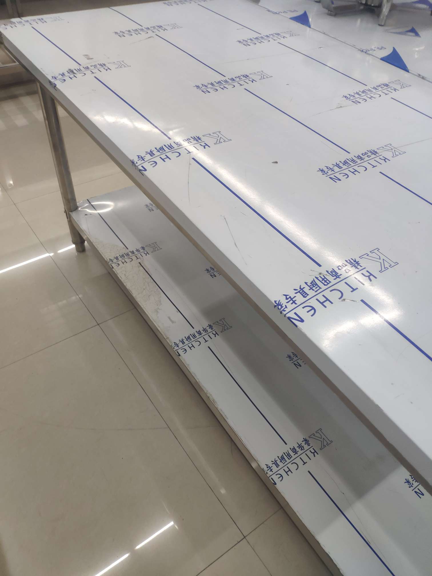Kitchen stainless steel table 02 Application Scenario