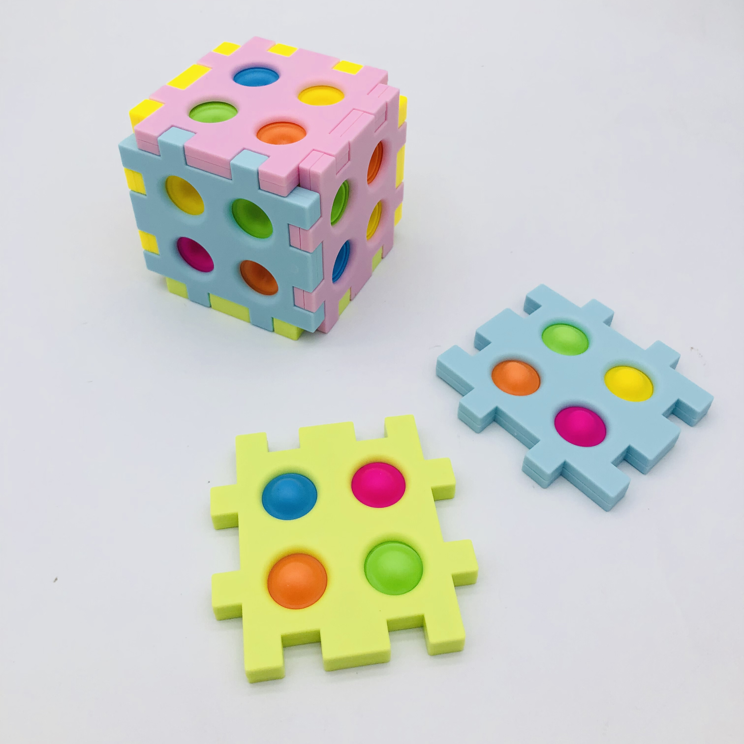 魔方拼接积木减压器