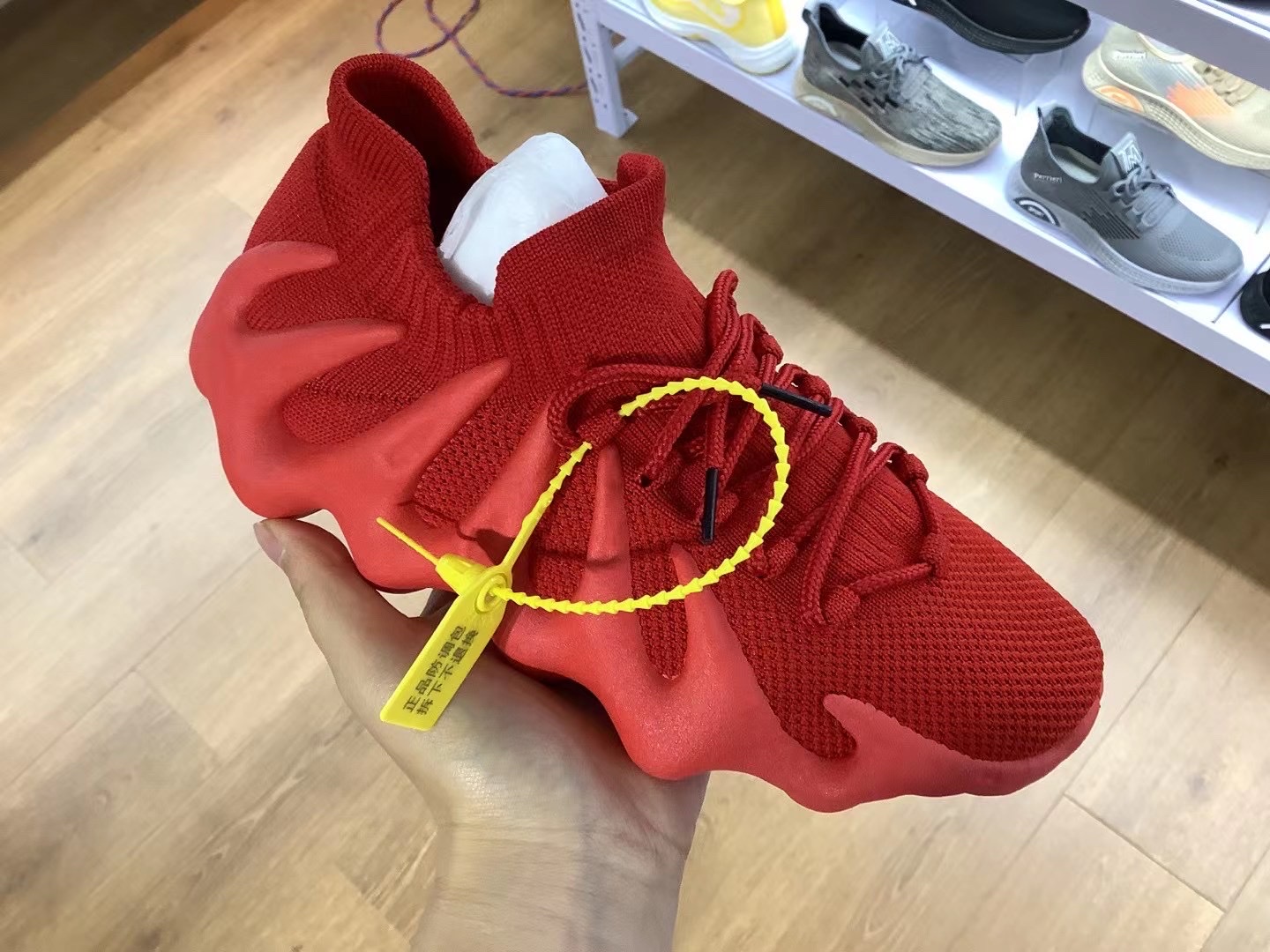 Grab the fish, kid Specification image