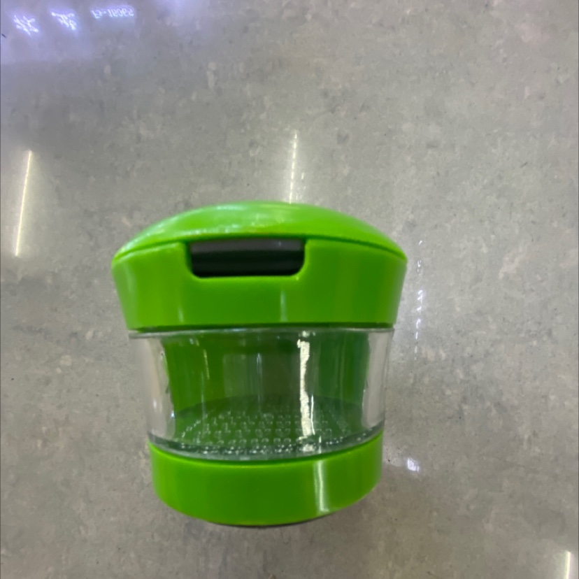 Mini garlic press