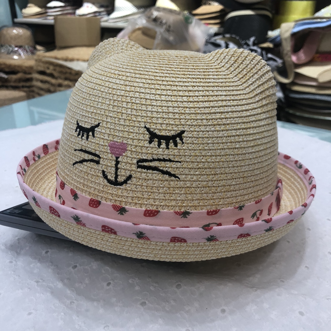 Straw Hat 01