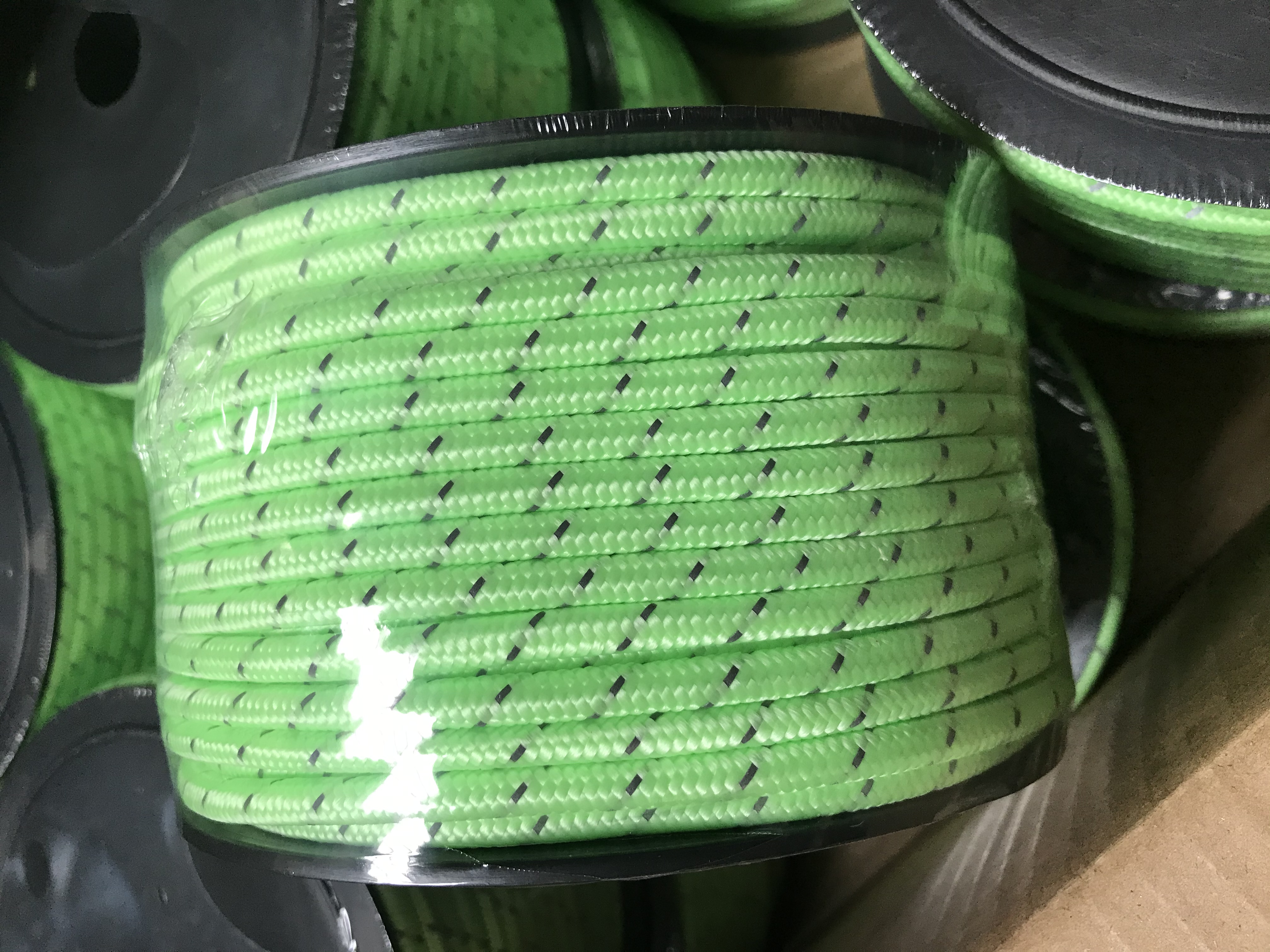 Outdoor tent wind rope, multi-functional canopy pull rope, camping 🏕️ binding and fixing rope, 50-meter luminous reflective rope tray Item Picture