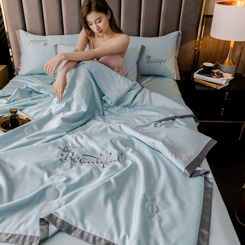 New crown 👑 patchwork washed silk embroidered summer quilt four-piece set detail image 17