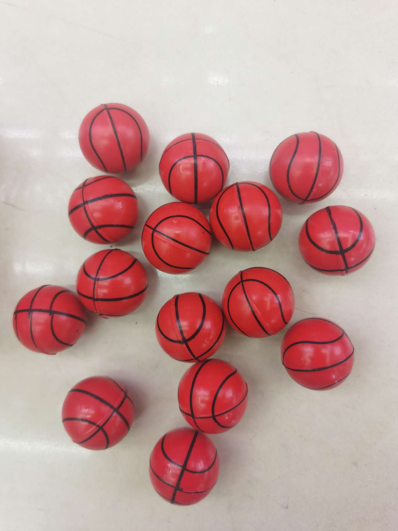 源头厂家25mm大红色篮球 桶 装 一元扭蛋机专用橡胶玩具弹力球跳跳球详情图2