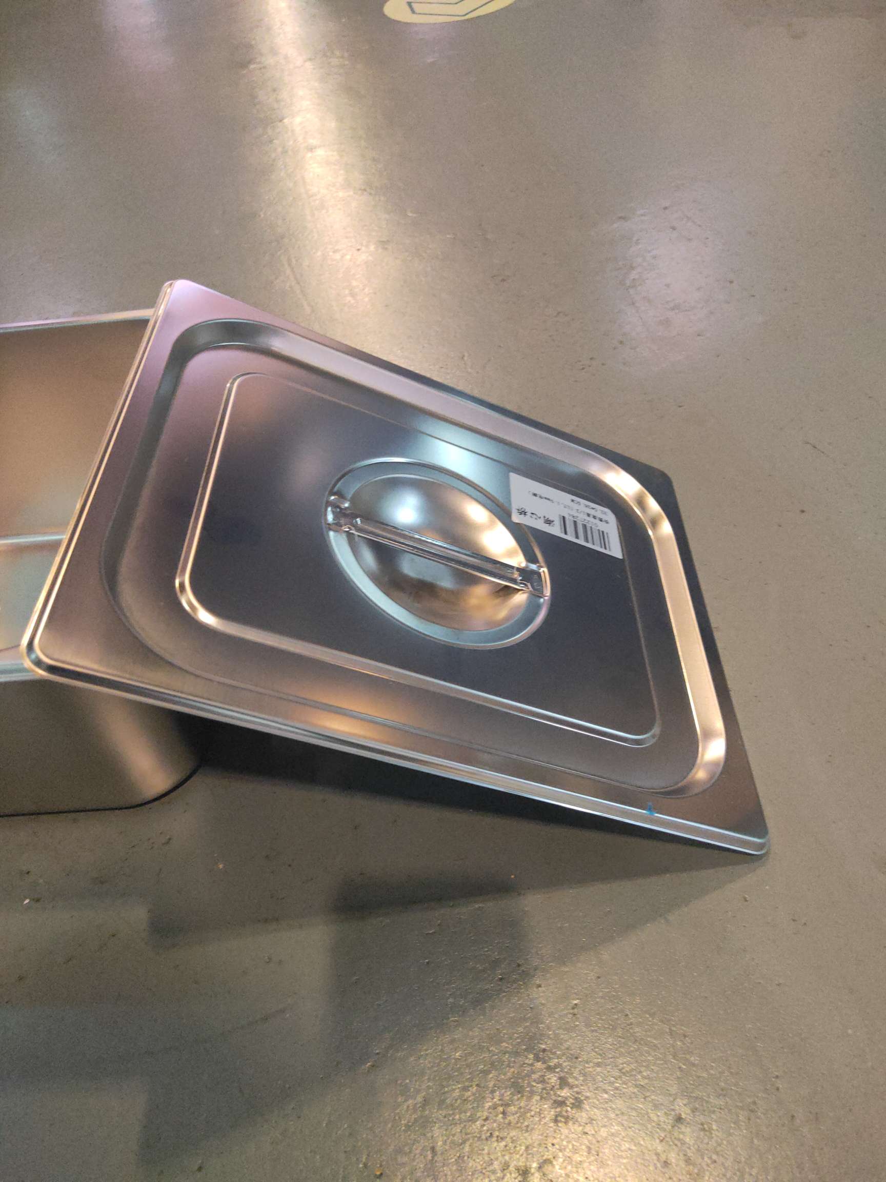 Stainless steel portion plate cover 1/2 Application Scenario