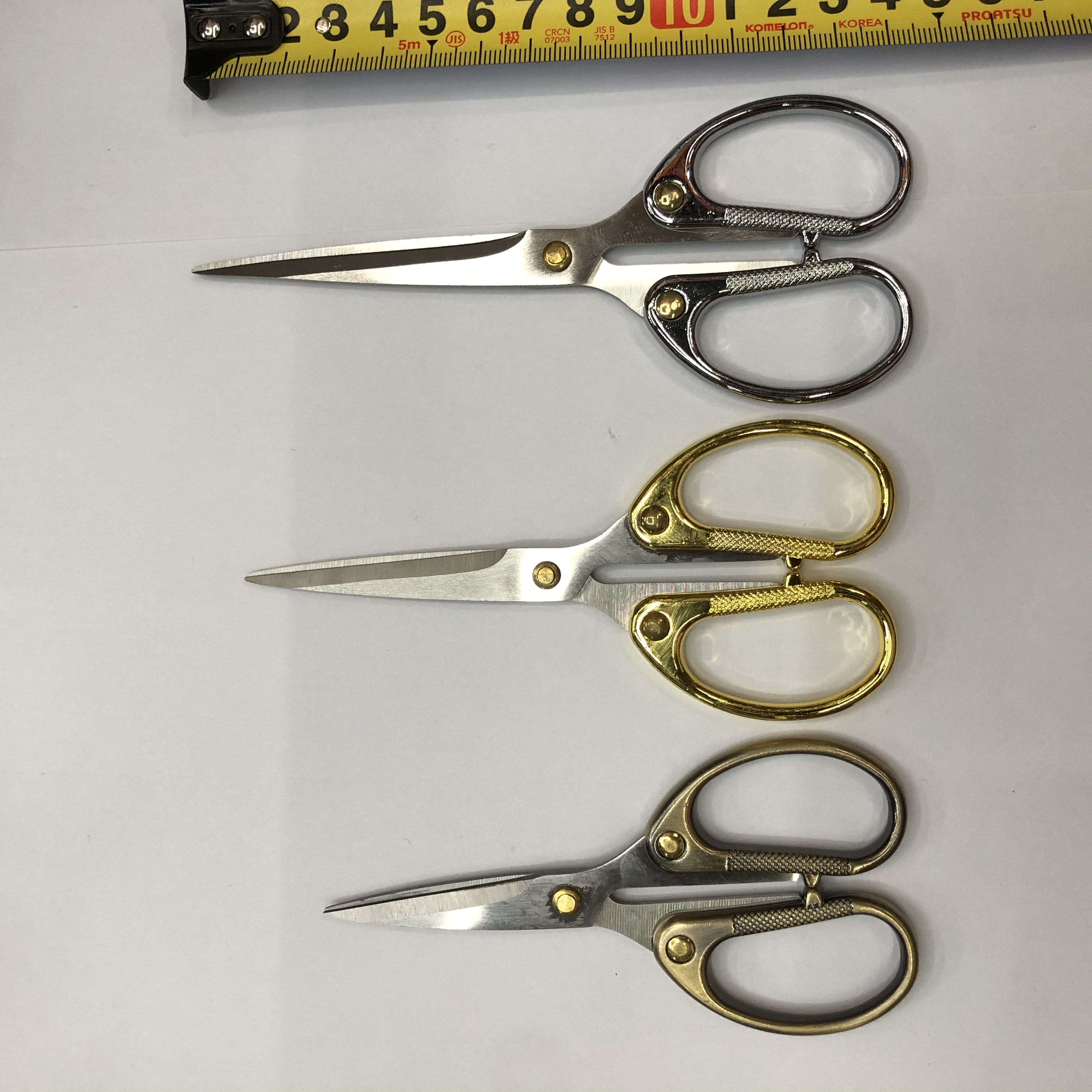Aluminum handle scissors, factory direct sales, complete specifications of hardware tools, complete packaging Item Picture