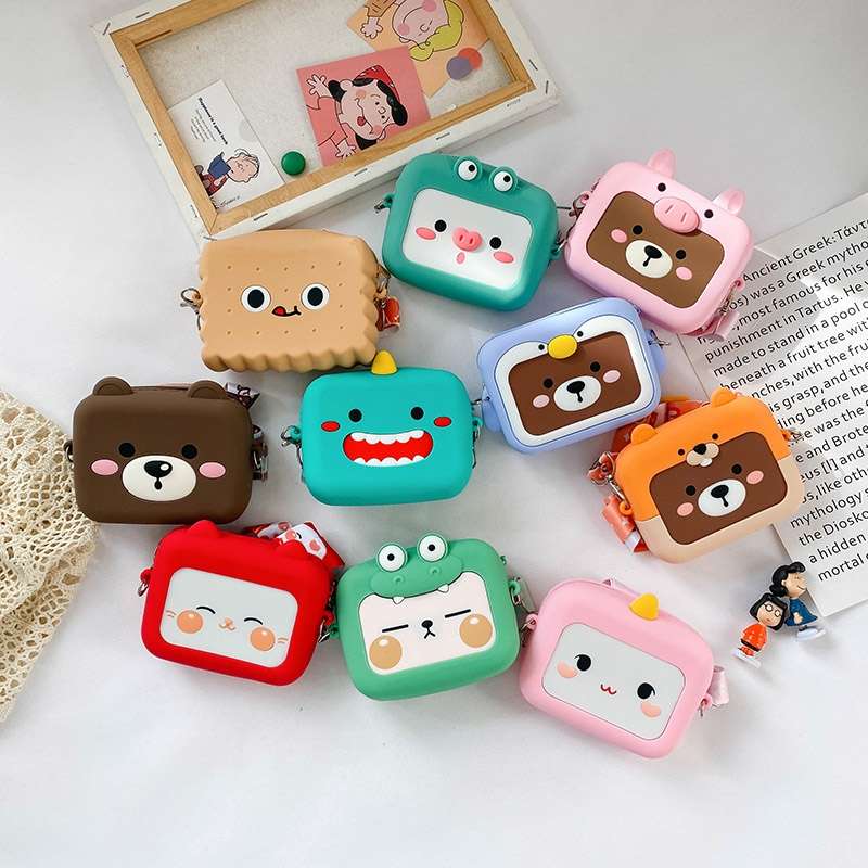 儿童包2020新款卡通亲子小方包美爆女孩硅胶零钱包配饰斜挎包详情图3