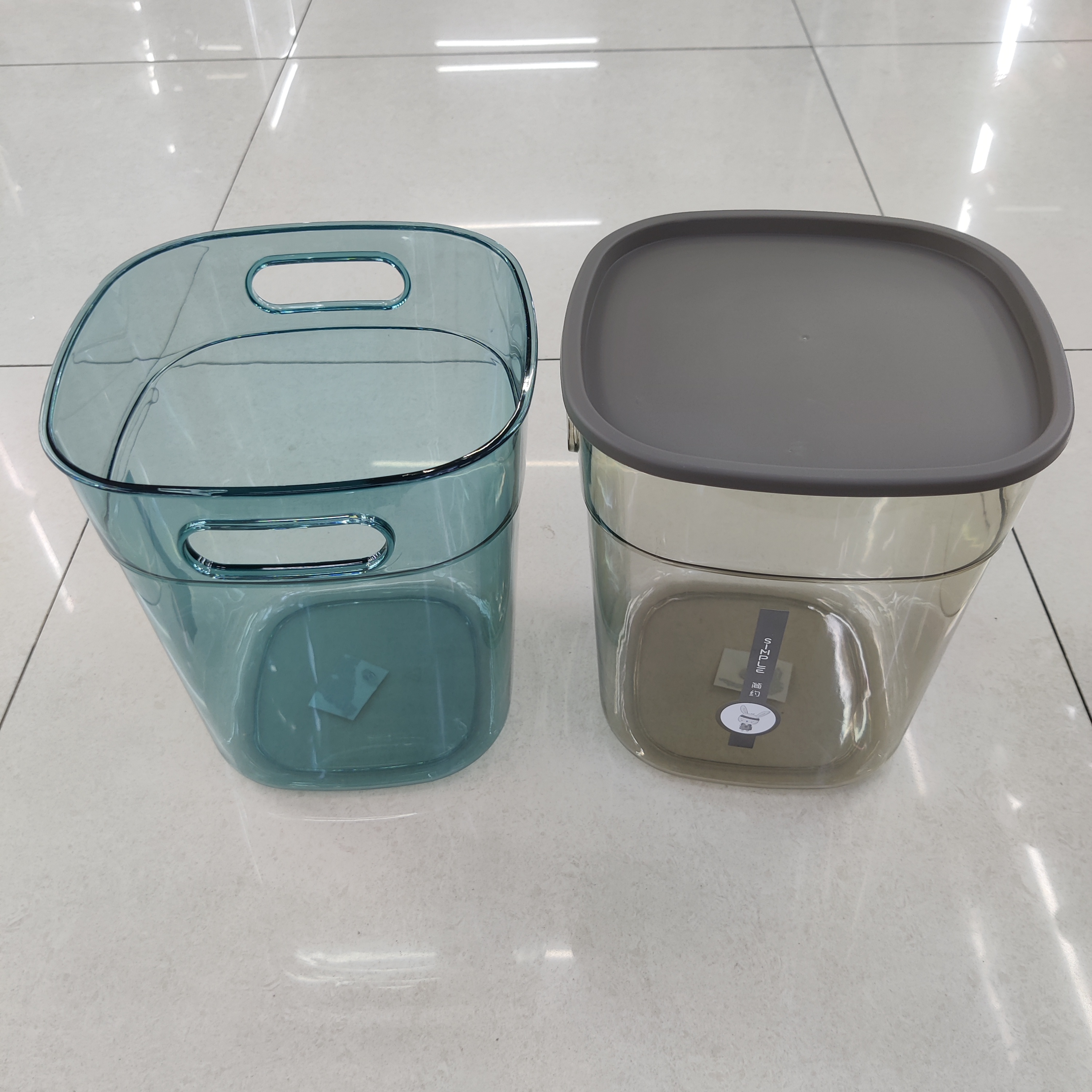 新款垃圾桶带盖和不带盖系列