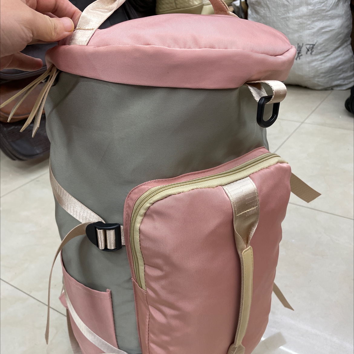 Nylon travel bag Application Scenario