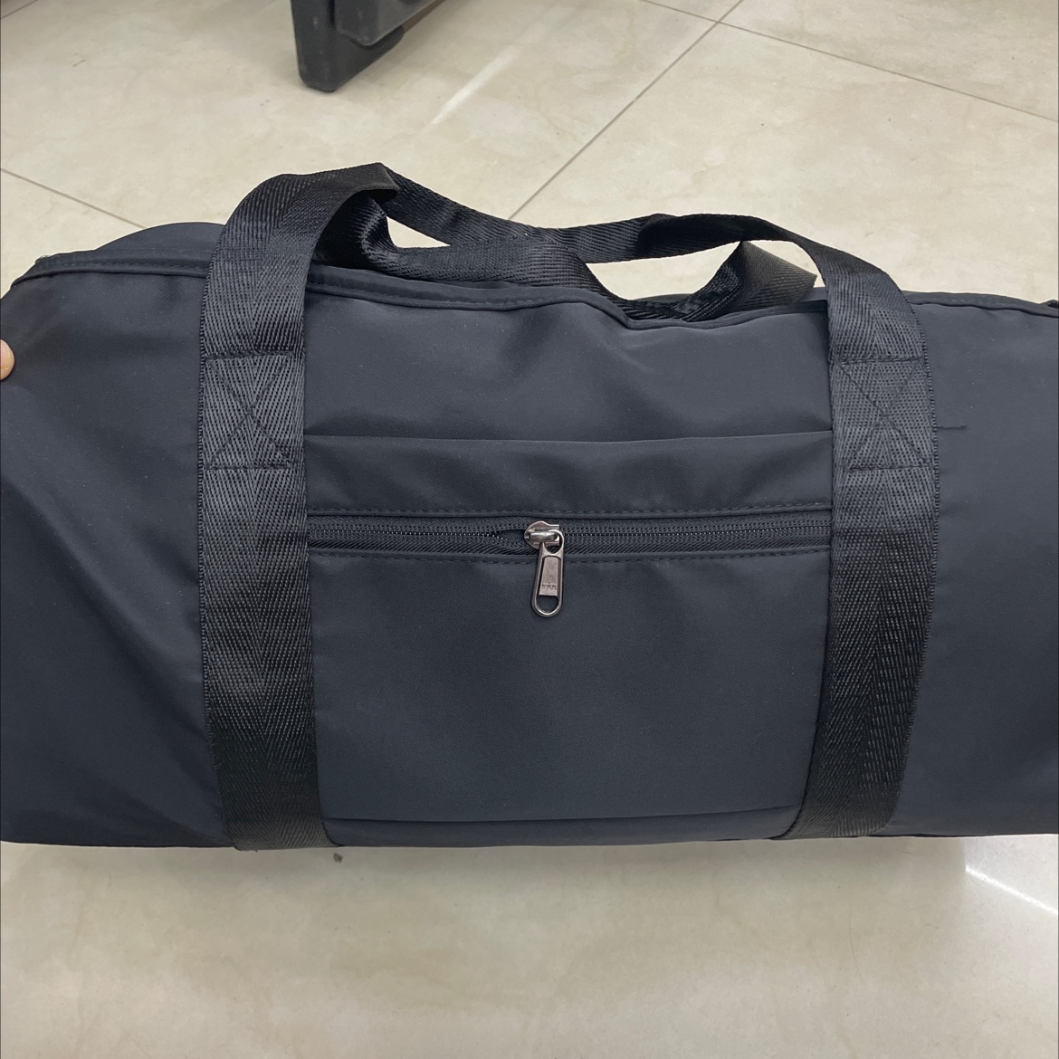 Letter-printed fitness bag and sports bag Application Scenario
