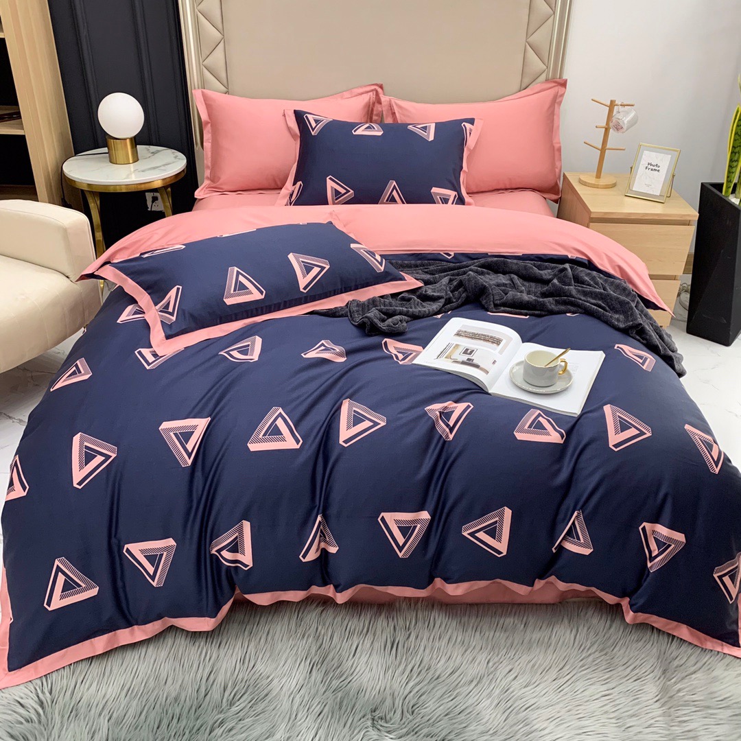Mood Bed Set 4 styled in a modern bedroom with ambient lighting