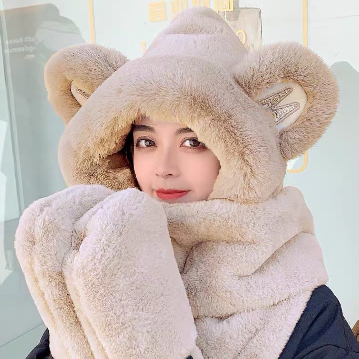 Three-piece hat set