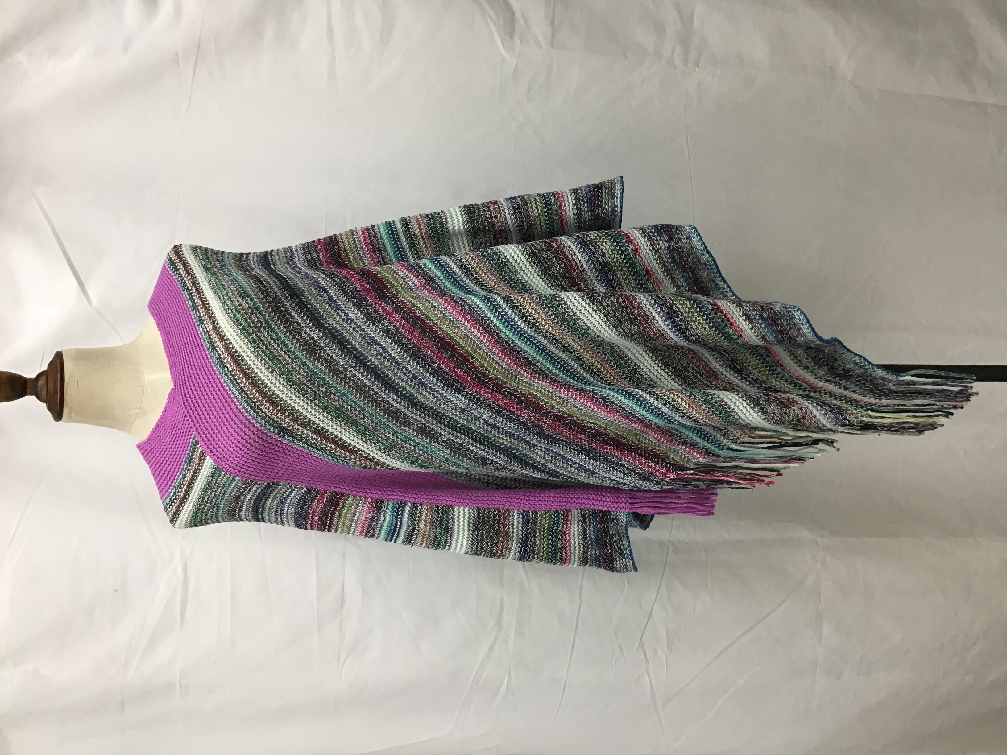 Manufacturers Direct Sales Autumn And Winter Europe And The United States Fashion Trend New Color Yarn Striped Shawls Item Picture