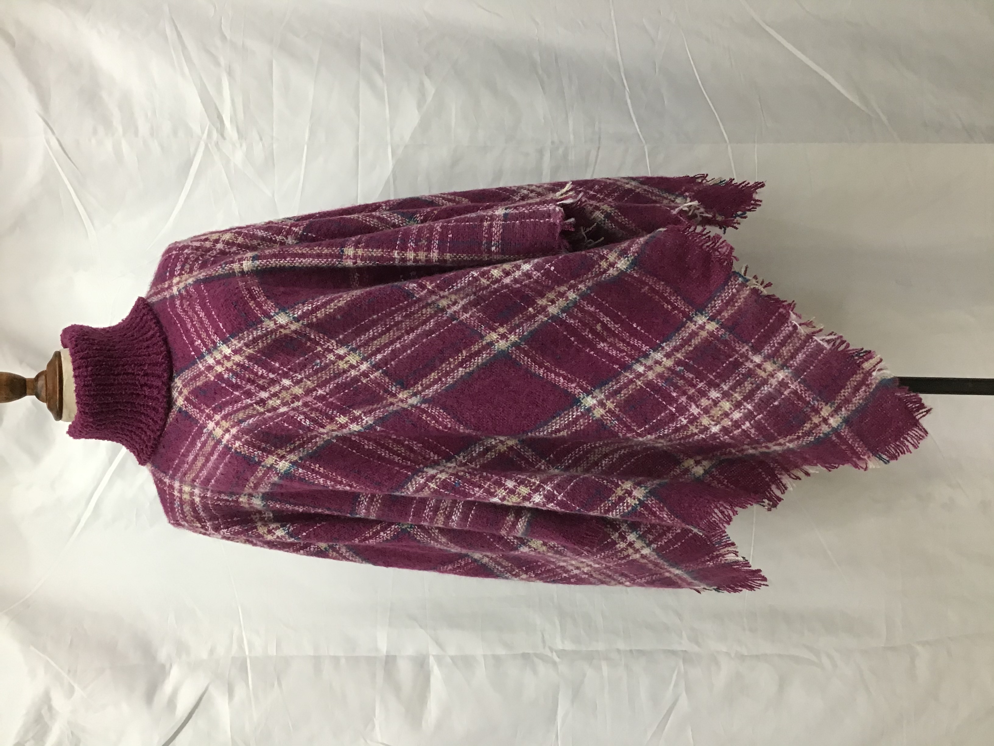 Manufacturers Direct Sales Autumn Winter Europe And The United States Fashion Trend New High-Neck Plaid Shawls Item Picture