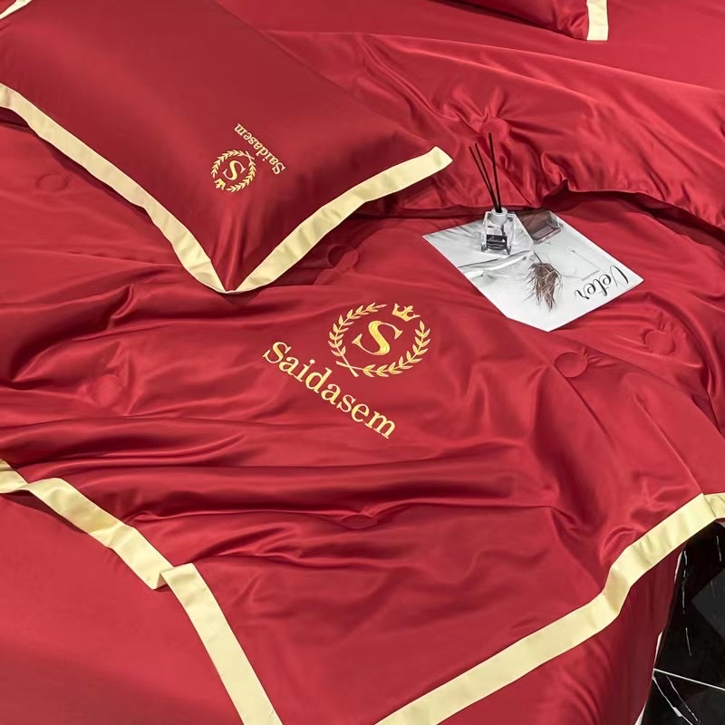 Summer cool quilt, silk four-piece set, bed sheet, quilt, bedding, home textile quilt cover Application Scenario