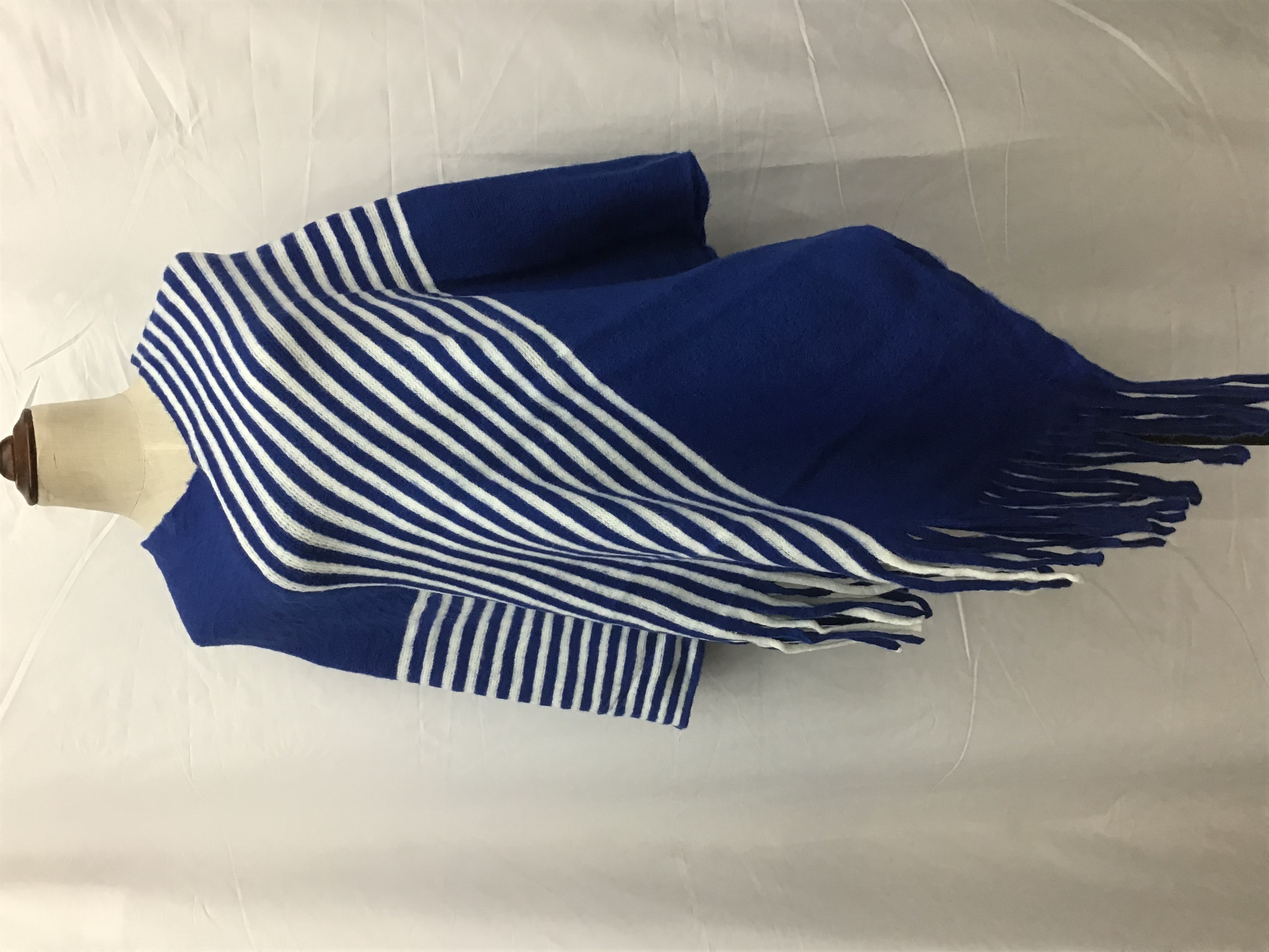 Manufacturers Direct Sales Autumn And Winter Europe And The United States Fashion Trend New Noodle Cape Specification drawing