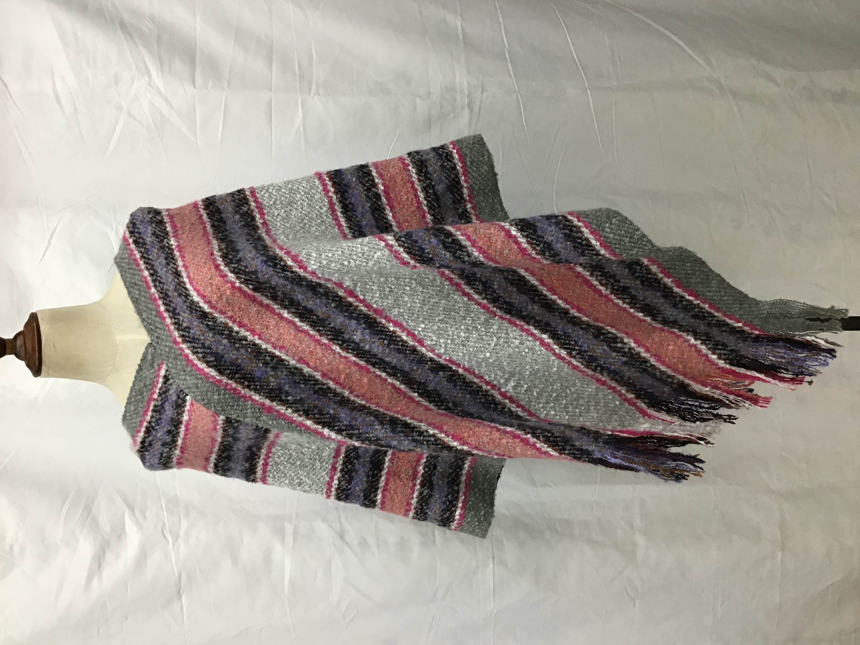 Manufacturers Direct Sales Autumn And Winter Europe And The United States Fashion Trend New Pulled Hair Shawls Application Scenario