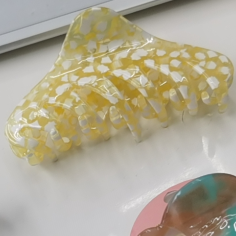 Coffee-colored hairpin, fashionable, simple and versatile, large shark clip at the back of the head, Korean hairpin headwear, wholesale hairpin 5